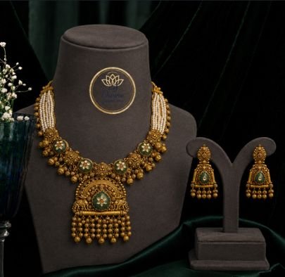 Antique Gold Plated Pearl Mala Necklace Set with Green Stone Pendant | Traditional Bridal Jewellery