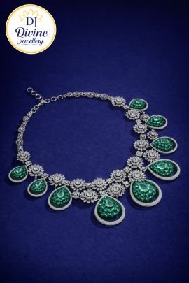 DIVINE Emerald Green Teardrop Statement Necklace – Luxury Diamond-Style Floral Bridal Necklace for Wedding & Party Wear