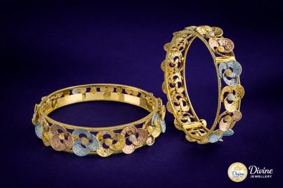 DIVINE Floral Filigree Trinitas Kada Set – Tri-Tone Gold, Rose Gold & Silver Lace Fusion Bangles