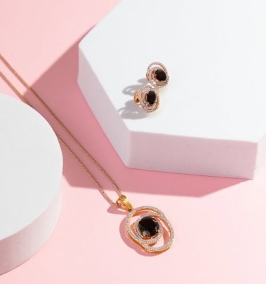 Divine Jewellery Elegant Black Stone Orbit Designer Pendant Necklace Set with Crystal Halo