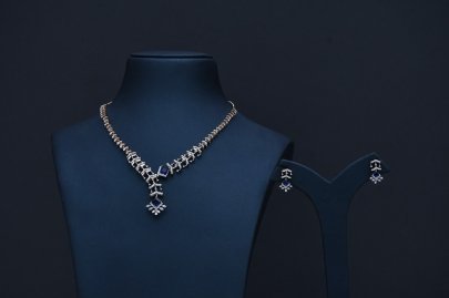 Divine Sapphire Drop Diamond Necklace Set with Matching Earrings – Modern Geometric Luxury Jewellery for Women