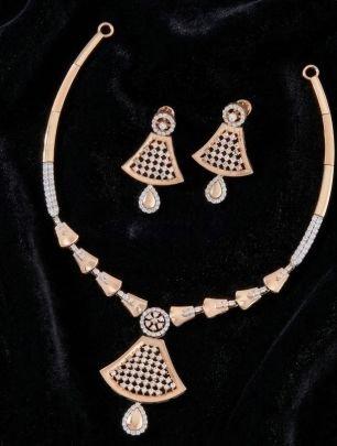 Elegant Diamond-Style Pendant Necklace Set in 92.5 Silver with Gold Plating – Divine Jewellery