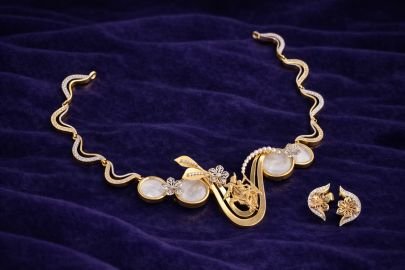 Elegant Mother of Pearl Designer Necklace Set – 92.5 Silver Gold Plated Contemporary Jewellery