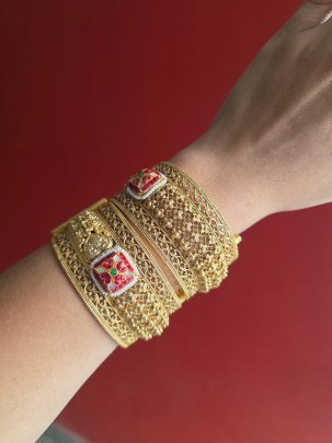 Heritage Filigree Kada Bracelet with Ruby-Green Enamel Motif – Heavy Antique Gold Finish Bridal Bangle